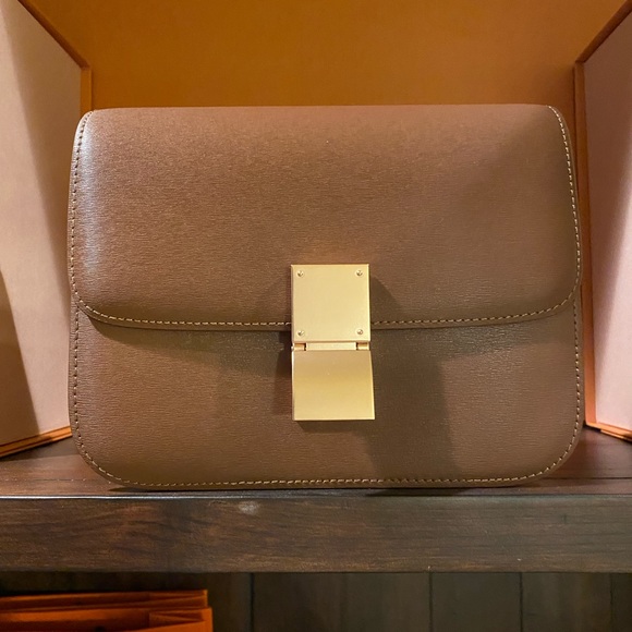 Small Classic Bag in Box Premium Saffiano Leather |Brown Camel |Rose Gold Clasp - Picture 4 of 16